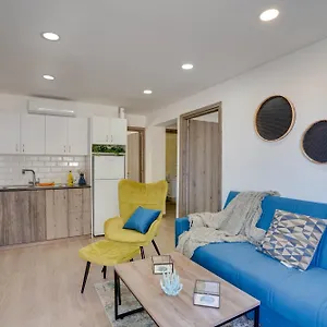Atlantis 50m From Makenzy Seafront Larnaca